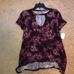 maroon/tie dye short sleeve shirt